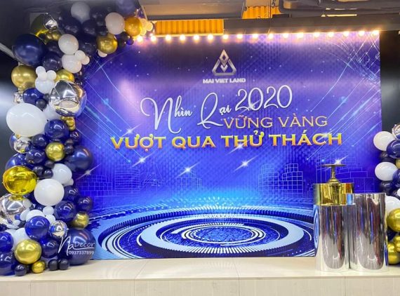 Tầm quan trọng của background tiệc tất niên